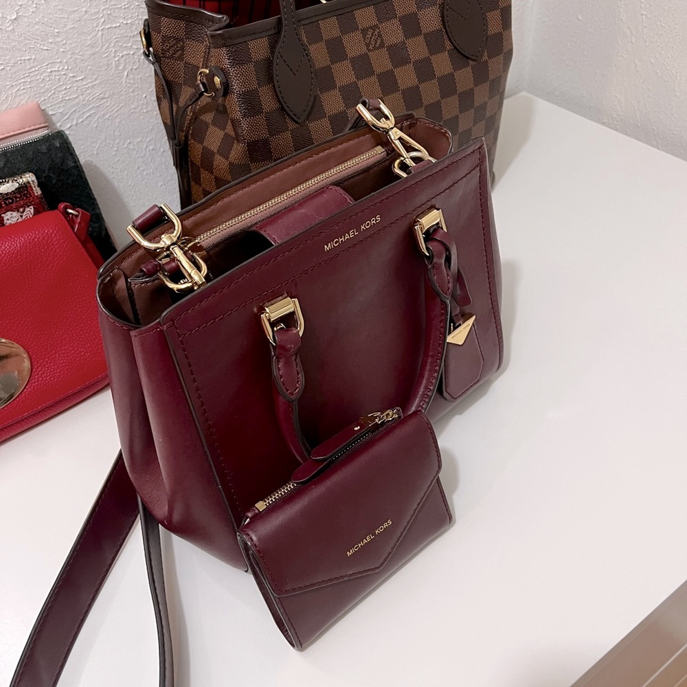 Michael Kors bag -Like New